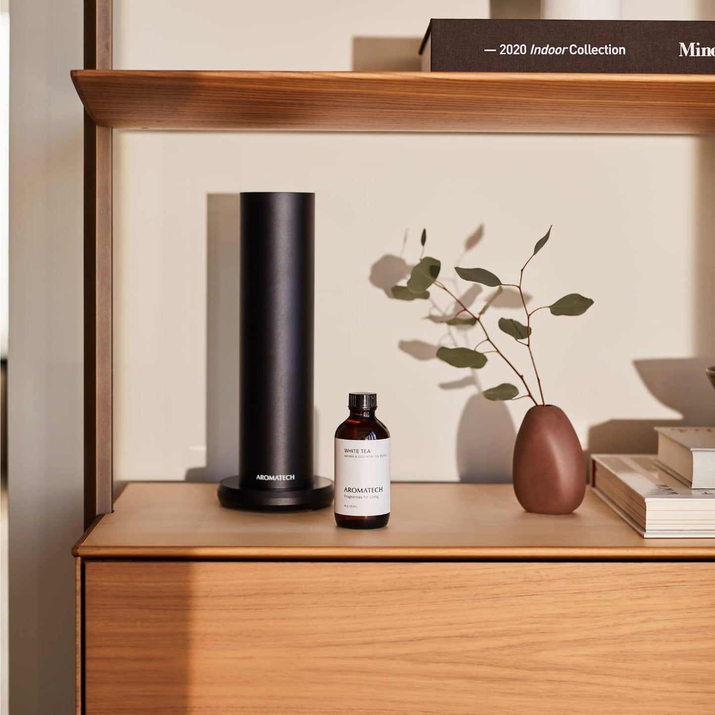 AromaTech White Tea Aroma Essential Oil Blend: Luxury Hotel Inspired Aromatherapy with White Tea, Orange & Palo Santo for Ultrasonic Diffusers & Nebulizers - 4 fl oz, 120 mL