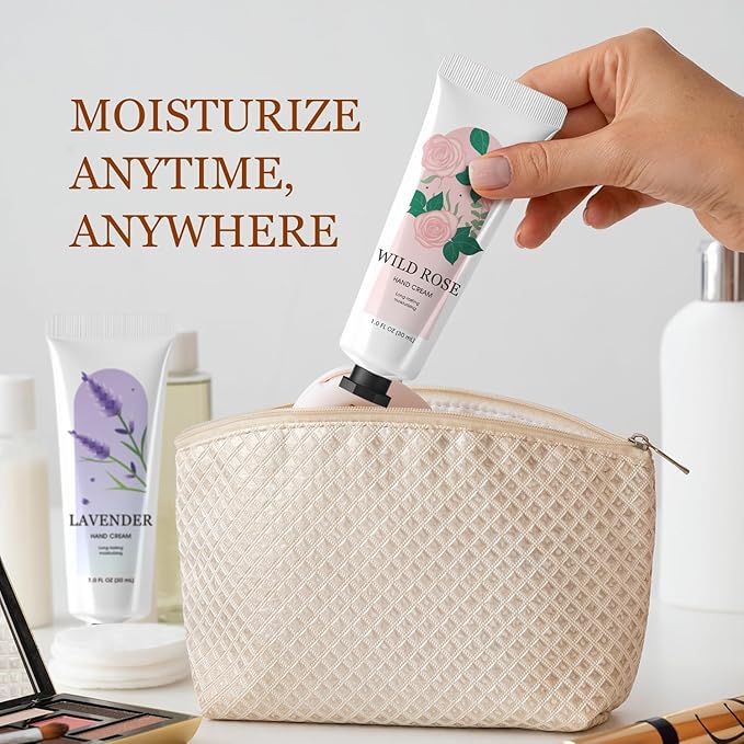 BODY & EARTH 30 Pack Hand Lotion, Mini Hand Cream, Travel Size Lotion for Women, Teacher Gifts, Bridesmaid Gifts and Bachelorette Party Favors.