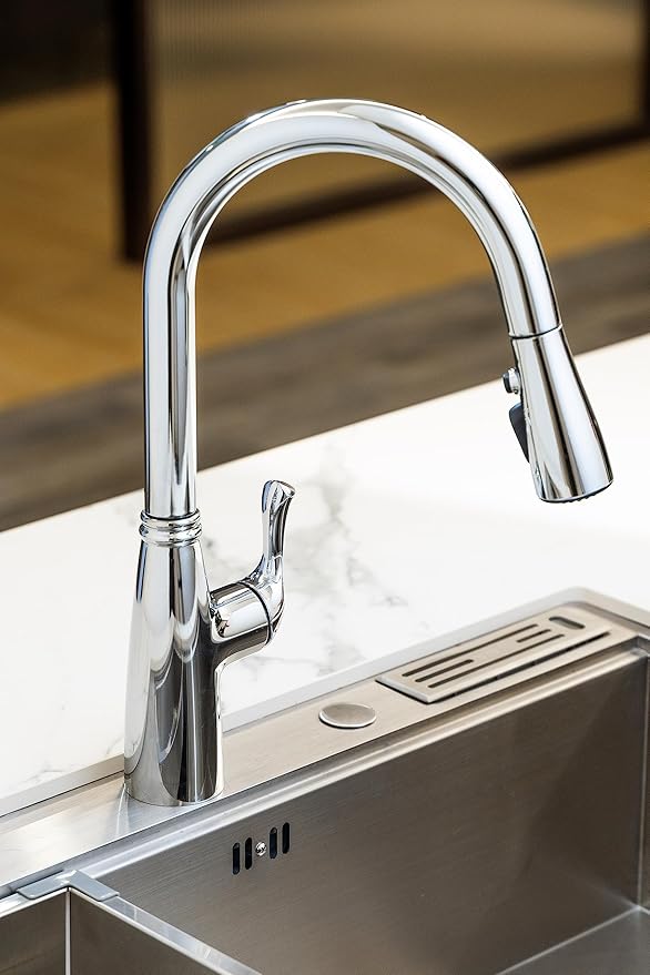 Amazon Basics Kitchen Faucet, Pull-Down Sink with Fast Mount, Chrome Finish, 1-Pack